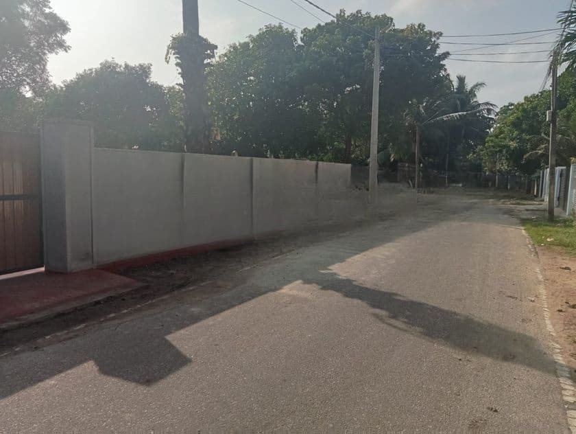 Land for Sale in Jaffna Town - Seeniwasagam Road
