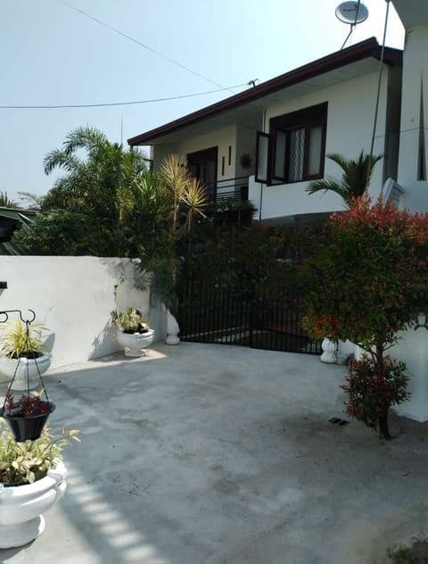 NUGEGODA : 3-BR (6P) 2-STORY HOUSE FOR SALE