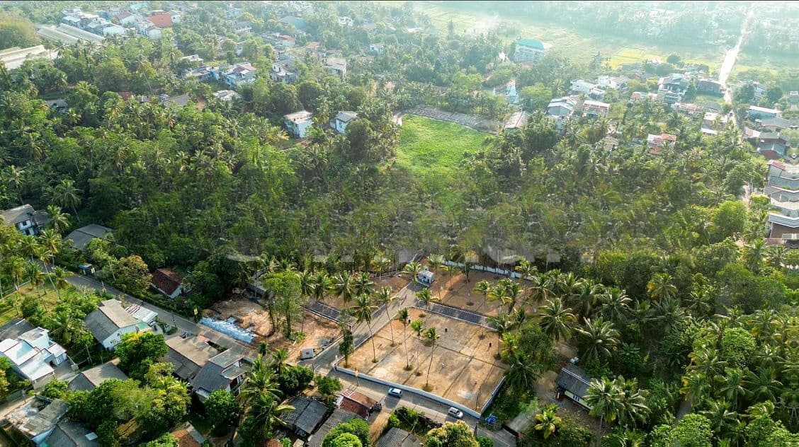 Land for sale in Thalawathugoda - Hokandara