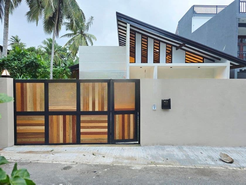Newly Build Single Story House For Sale In Kahathuduwa