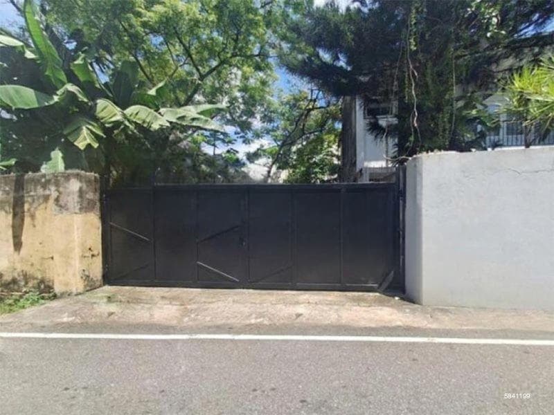 Commercial cum Residential Property for Sale at Thimbirigasyaya Road, Colombo 05.