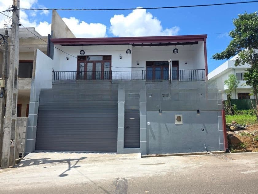 Brand New Mordern 2 Storied House in Piliyandala
