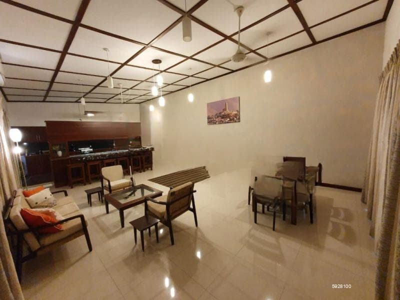 Fully Furnished 2 Bedroom Upstairs Unit for Rent at Mount Lavinia / LKR 315,000 (Negotiable) (EM226RN)