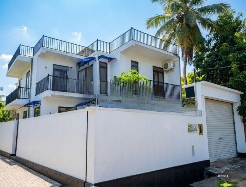 Su 702 )House for sale in Piliyandala