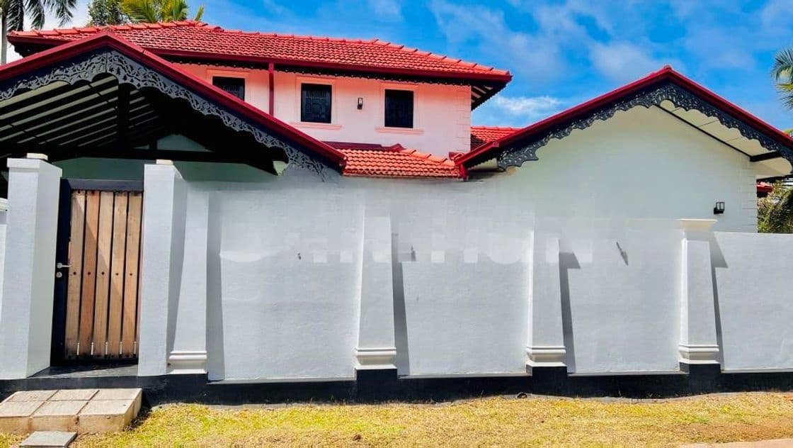 Excellent Spaciously Built Single Storey House for Sale in Negombo Area