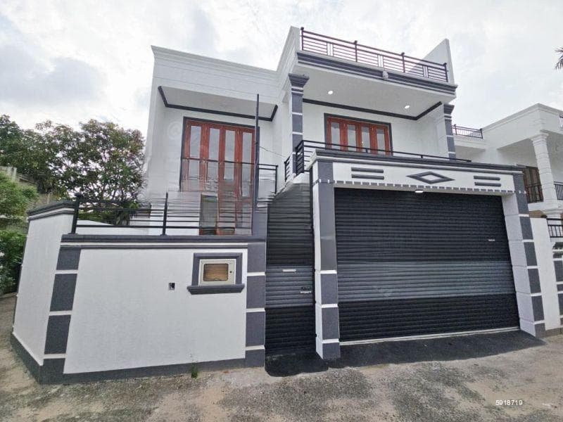 Brand New Luxury 3 Story House For Sale In Piliyandala