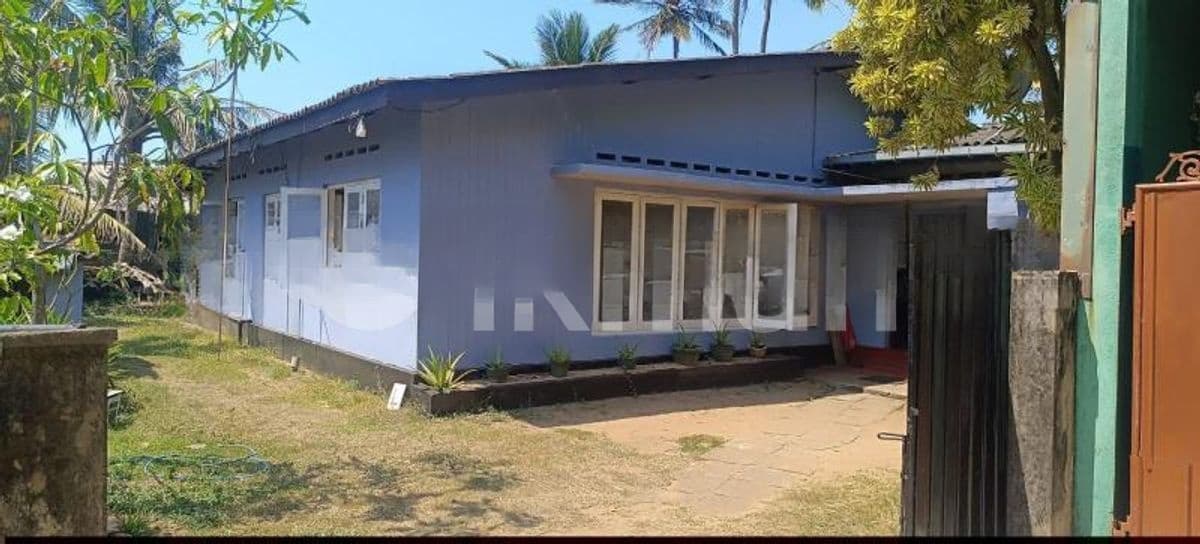 Value for Land Only! 21 Perches with House Sale Moratuwa lunaw