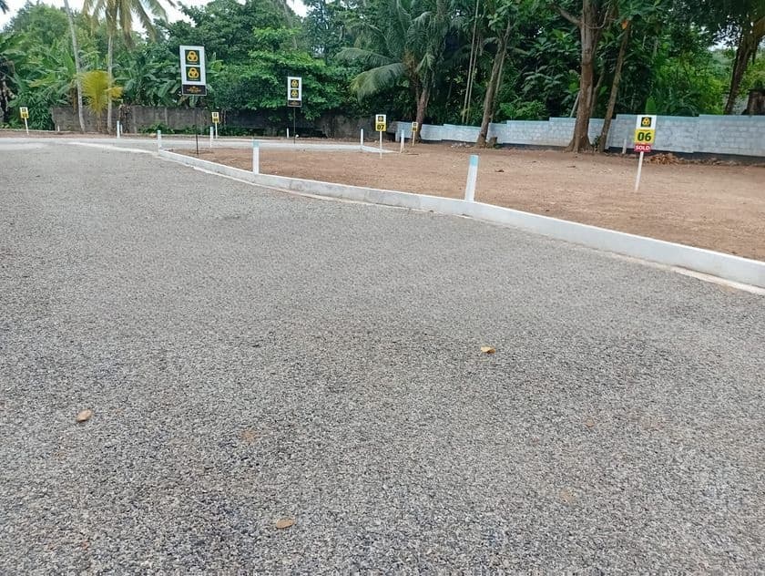 Batakeththara Piliyandala Valuable Land for Sale Near 120 Road