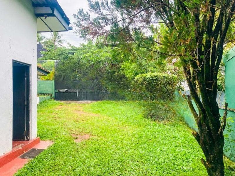 Land for Sale in Pelawatta