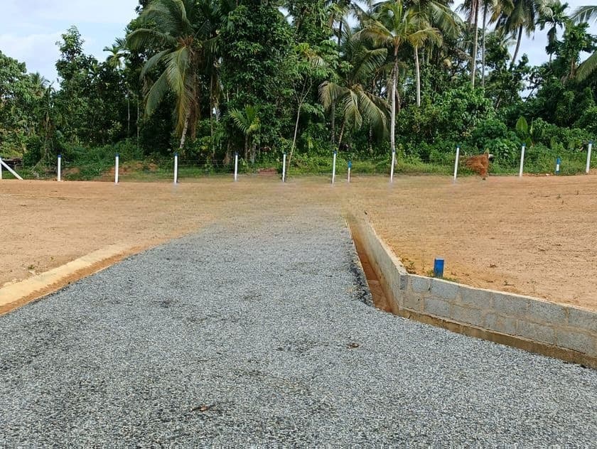 Land for Sale at Meegoda Near High Level Road