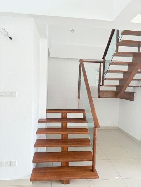 4 Bedroom Duplex Apartment for sale in Colombo 4 - 78 Million