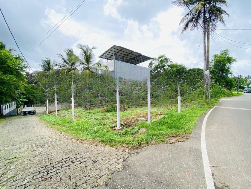 7 Perches Land for Sale – Athurugiriya