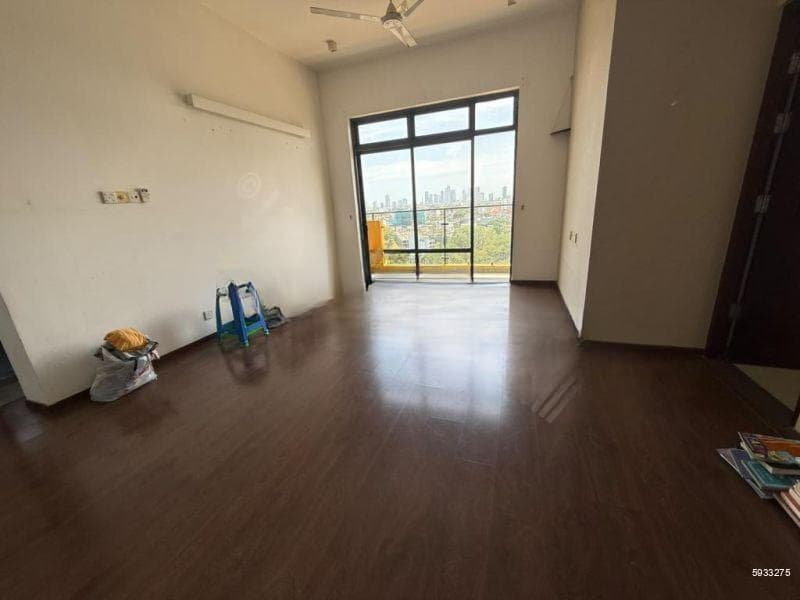 Spacious Apartment for rent in Colombo 5