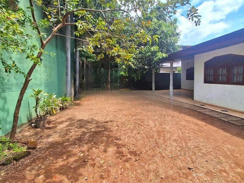 Land with Basic House for Sale - Samagi Mawatha, Thalahene, Malabe.