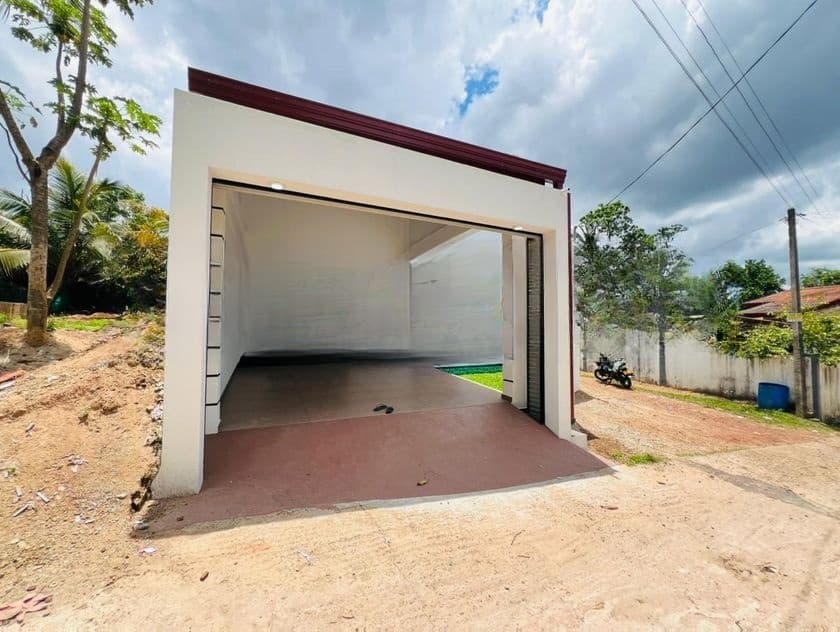 Brand New House For Sale Thalahena