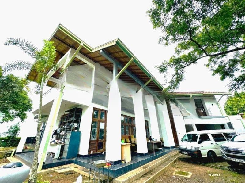(SE1114) Luxurious Two-Storey House for Sale in Battaramulla