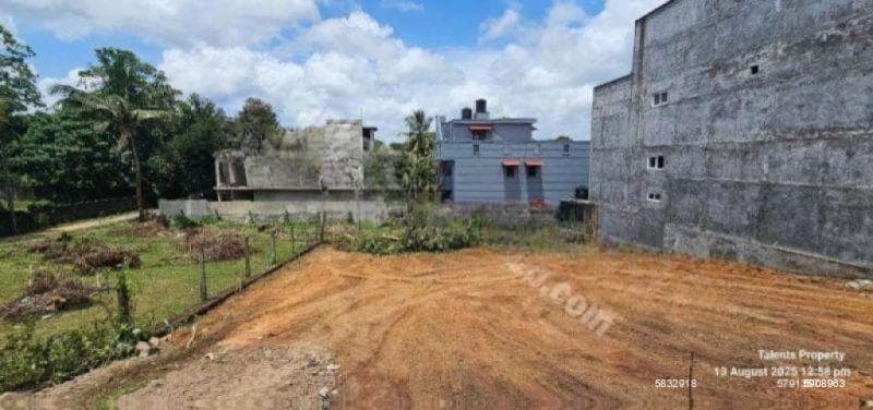 Land for Sale in Kalalgoda – Thalawathugoda | 19.4 Perches – LKR 1.5 Million Per Perch | KO-676