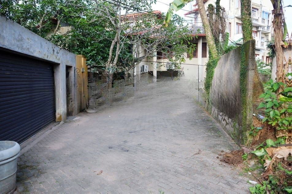 Land for Sale in Battaramulla - Robert Gunewardena Mawatha