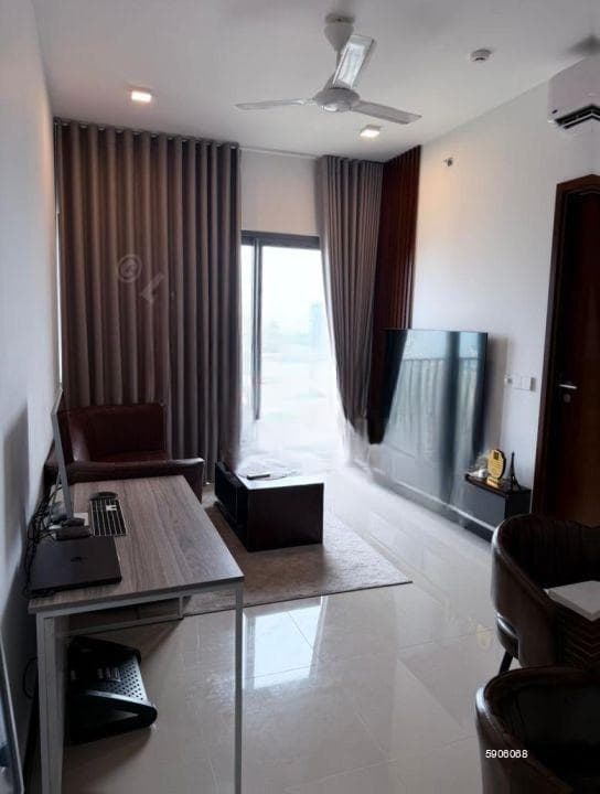 1 Bedroom Apartment for Rent in Tri Zen
