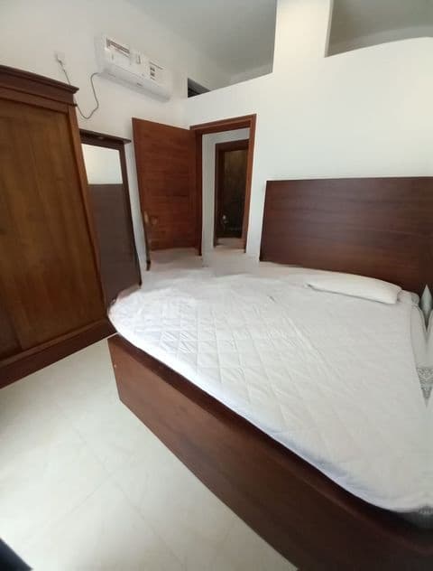 FULLY FURNISHED THE ARON APARTMENT FOR RENT DEHIWALA KY2705
