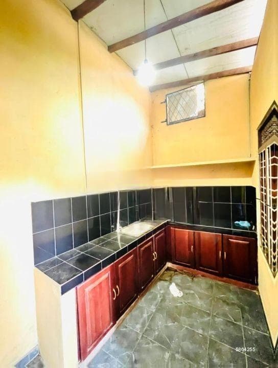 Land with house for sale in Waragoda Kelaniya