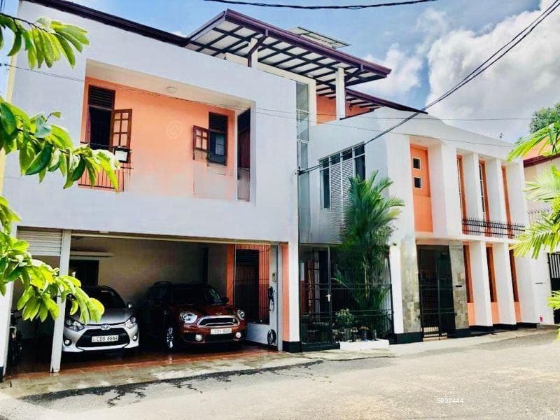 Pepiliyana Modern 3-Storey House for Sale Dehiwala