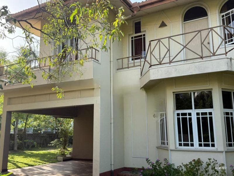 30 perches land with house for sales in Nawala for Rs. 4.20 million (Per Perch)