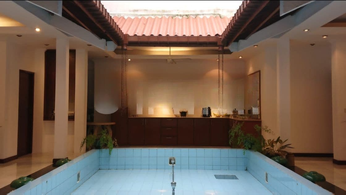 Nugegoda Town : 9 A/C BR (35 Perch) High Luxury House for Sale