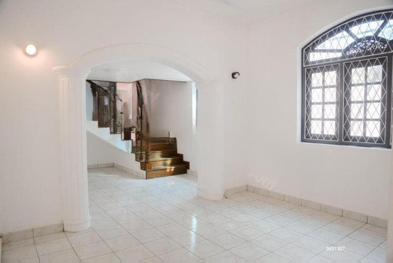 20.4 Perches Unfurnished House for Sale - HL49731