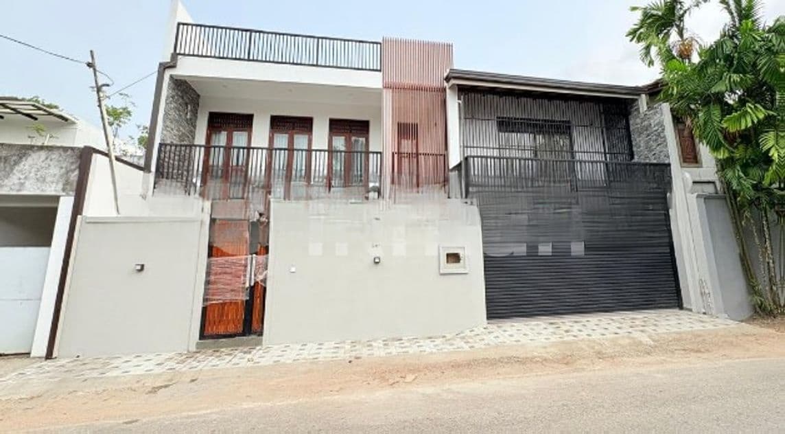 Beautiful Luxury House For Sale In Battaramulla