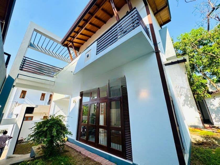 Premium 3-Storey Luxury House for Sale in Kotte – Baddagana