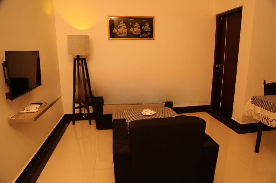 Holiday Superior One Bedroom Apartment for Rent at Border of Dehiwala