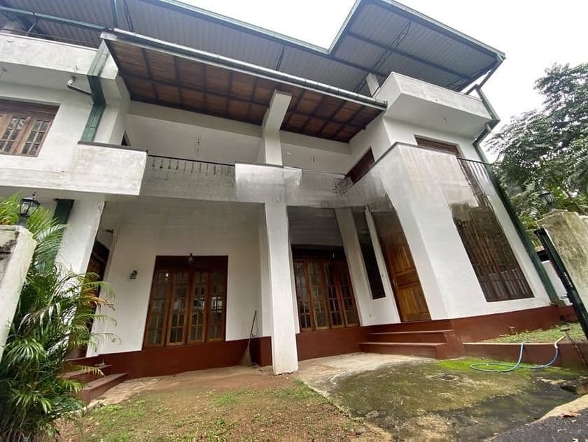 Twin House From Nugegoda