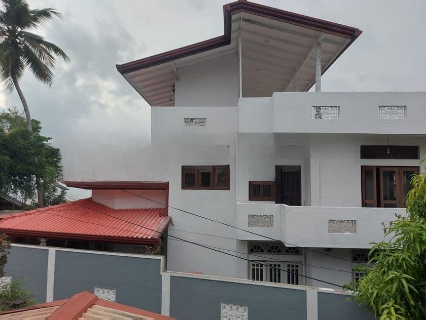 Modern 3-Story Luxury House for Sale – Athurugiriya