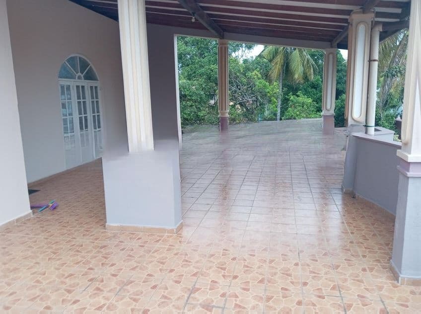 SPACIOUS 2ND FLOOR HOUSE FOR RENT IN MOUNT LAVINIA