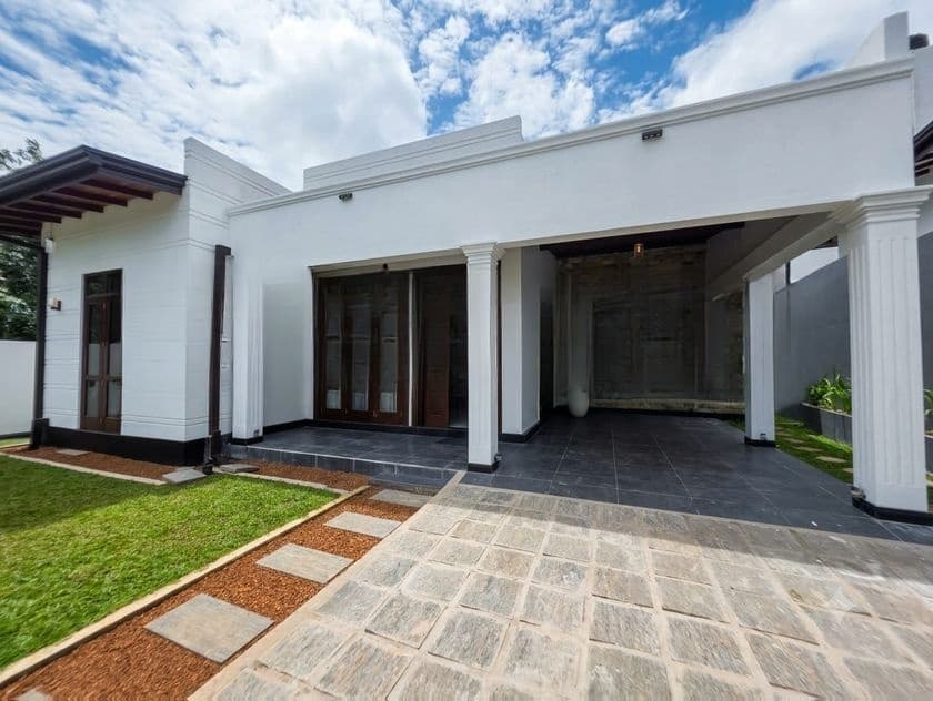 House Sale in Kahathuduwa