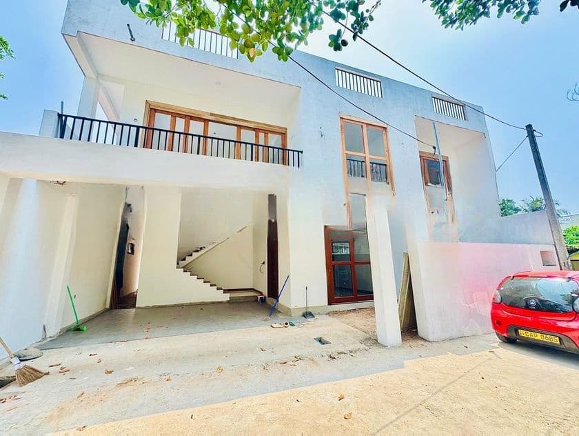 Brand New 7-Bedroom House for Sale – Boralasgamuwa