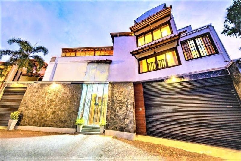 (SE848) 🏡✨ Ultra-Luxury 6-Bedroom Residence for Sale in Delkanda, Nugegoda! ✨🏡