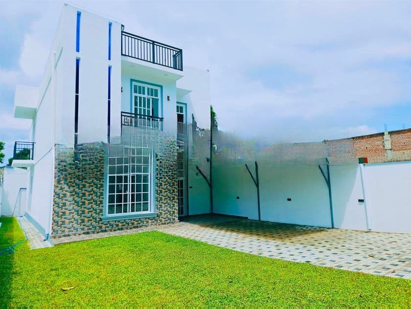 Brand-New Luxury Two-Storey House for Sale – Piliyandala