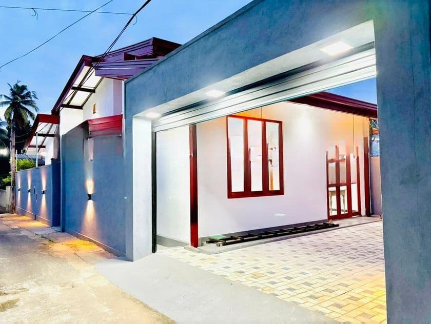 All Facility With Brand New House In Athurugiriya