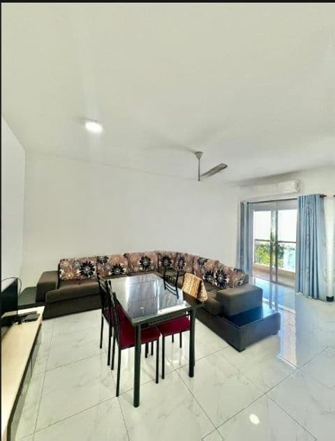 Blue Ocean – 03 Bedroom Furnished Apartment for Rent Mount Lavinia