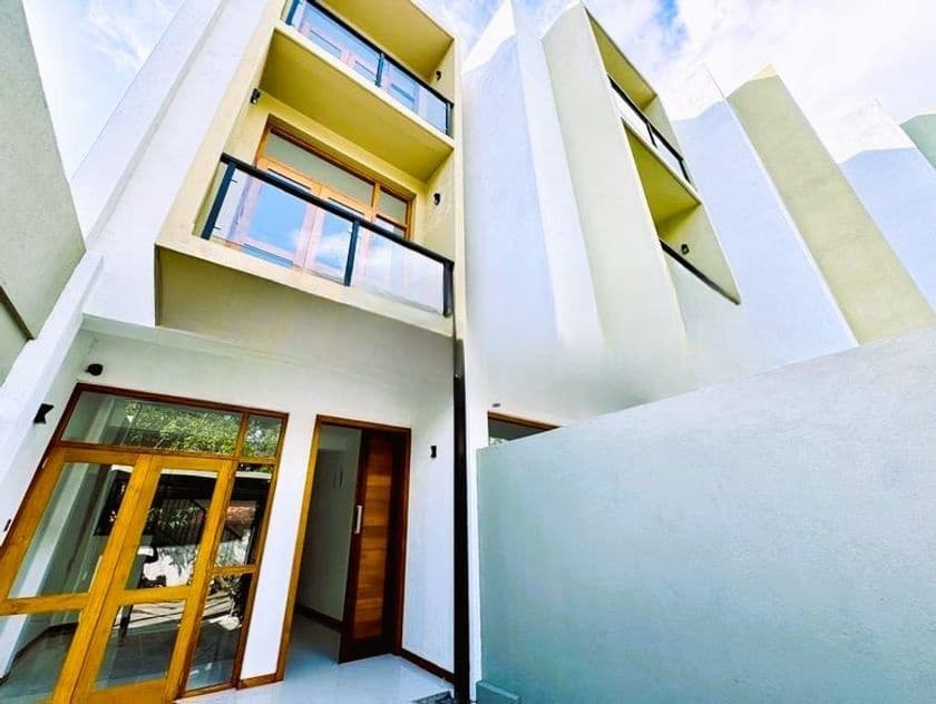 Brand New Luxury House For Sale - Nugegoda