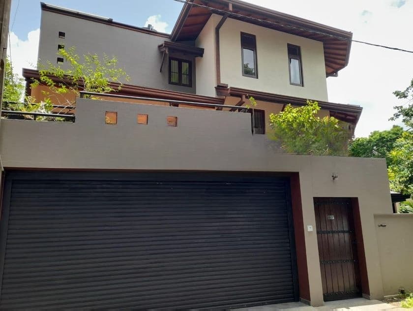 (AF814) 03 Story House With 7.78 P Sale At Udahamulla Nugegoda