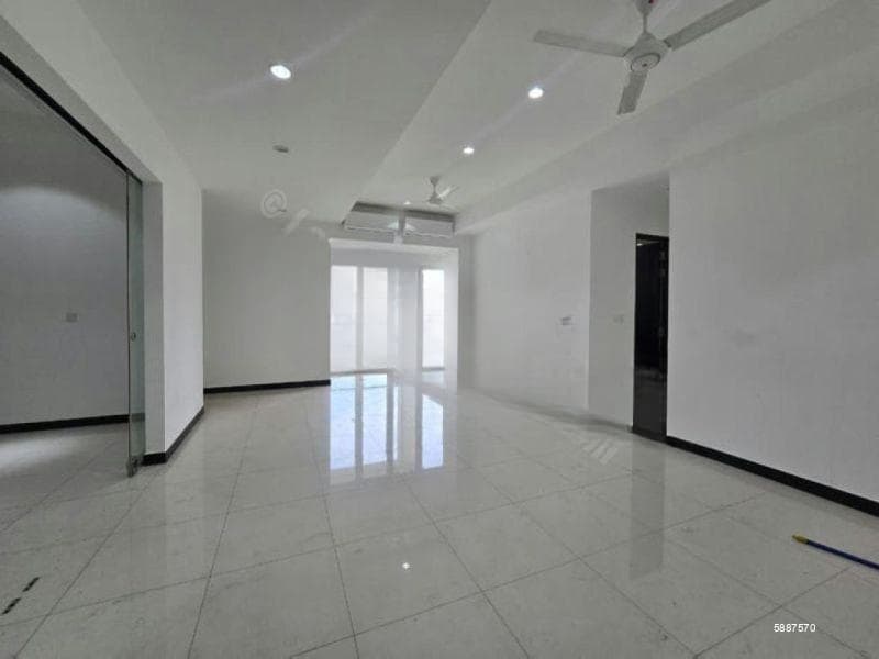 Orient - 03 Bedroom Unfurnished Apartment for Sale in Nugegoda (A5673)