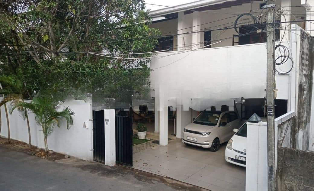 City Limit House for Sale Boralesgamuwa Town