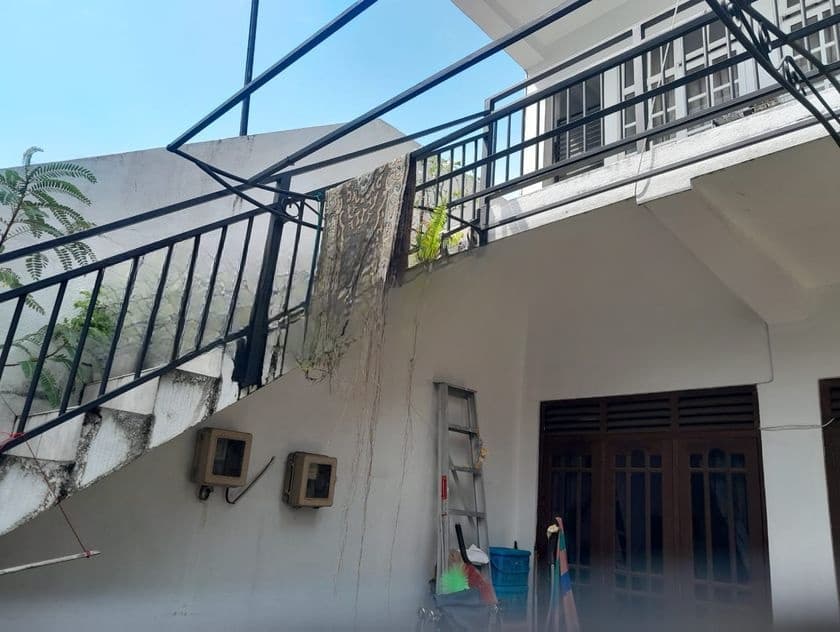 Two Storey Separate Entrance House for Sale in Stanley Thilakarathna Rd,