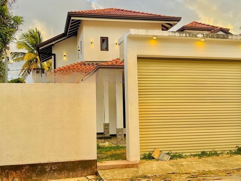 Gated Area Near Beach Side 3 Br Single Story House For Sale Negombo