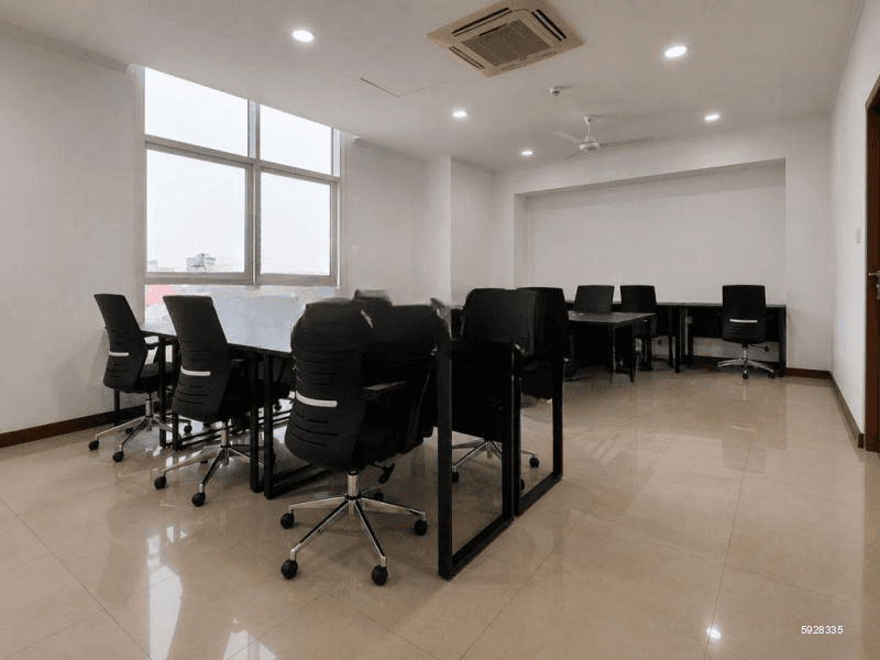 52 Seats - Fully Furnished Serviced Office Workstations for Rent in Colombo 03