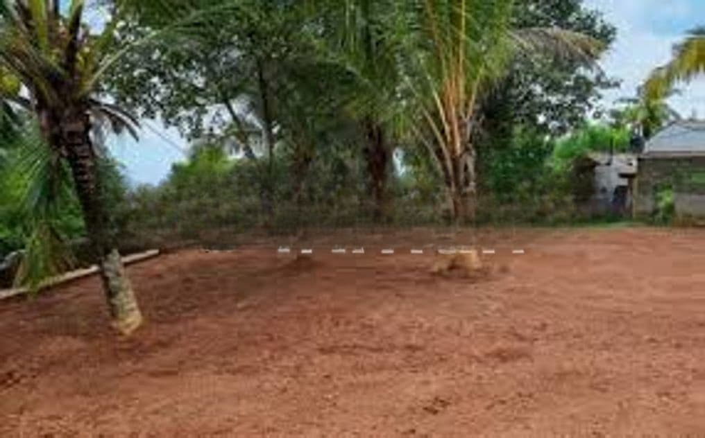 Land for sale in madapatha. Ls-709
