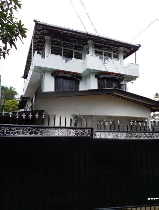 7 Bedroom house for sales in Homagama for Rs. 45 million (Negotiable)